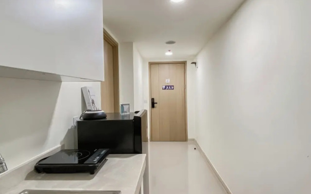 Warm And Homey 1Br At Meikarta Apartment