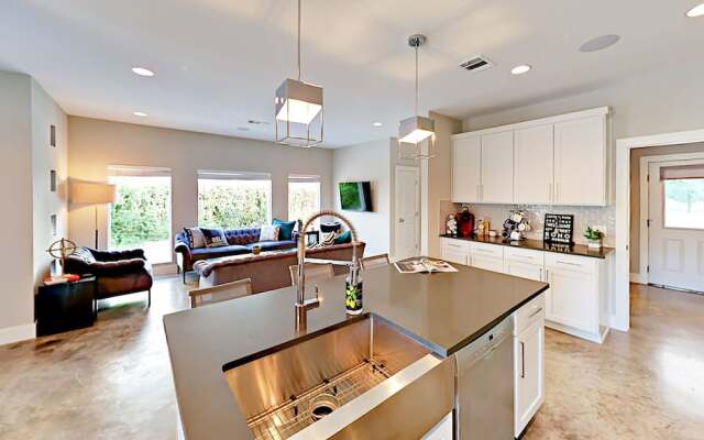 Kulhman Home 3 Bedrooms 2.5 Bathrooms Home