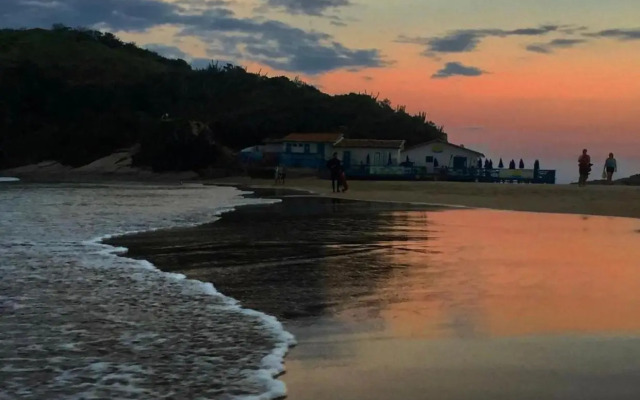 Apês do Peró 06 - Loft mini-cozinha até 4 Pessoas