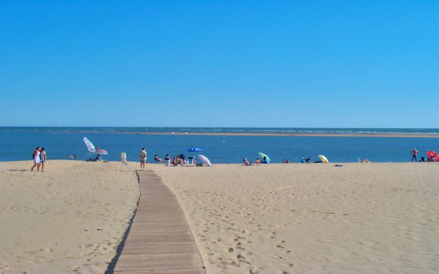 Apartamentos Leo Canela