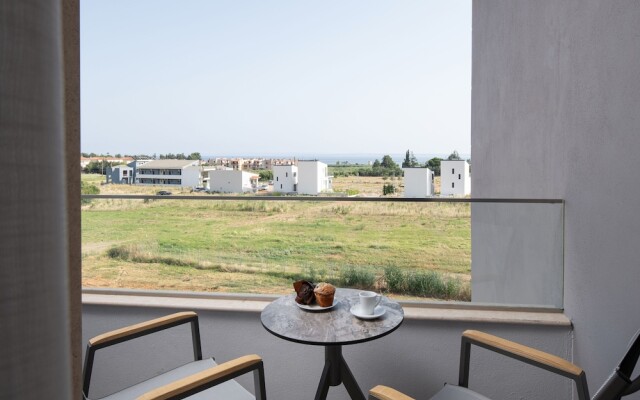Calives Premium Stay