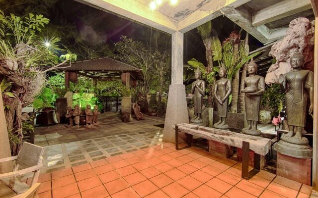 Lot 33 Boutique Hotel