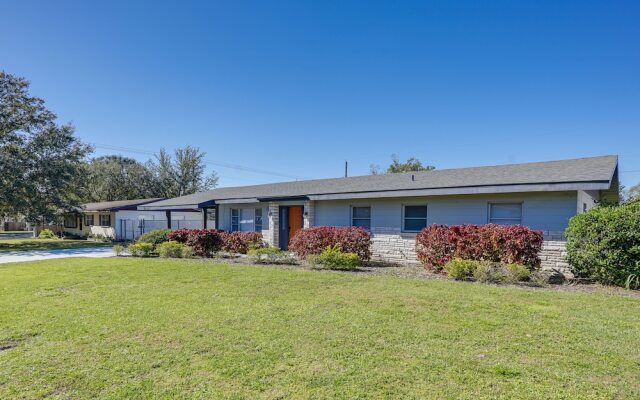 Mid-century Modern Lakeland Retreat w/ Smart TV!