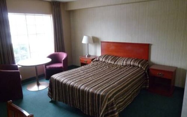 Carriage House Motor Lodge