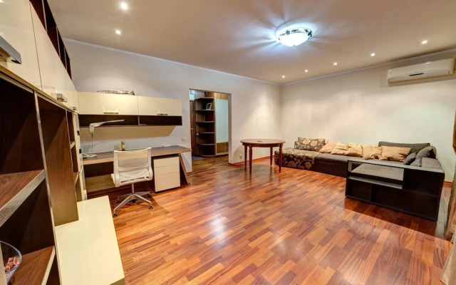 Apartment 3 rooms Tarasovskaya