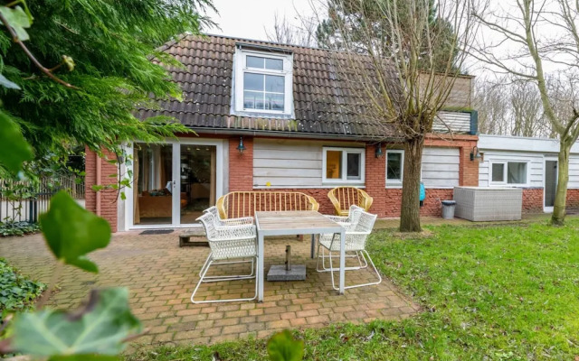 Beautiful Bungalow With Garden