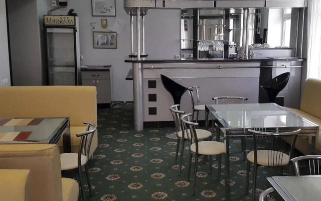 Marrion Hotel