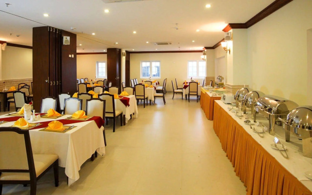 Seventeen Saloon Hotel