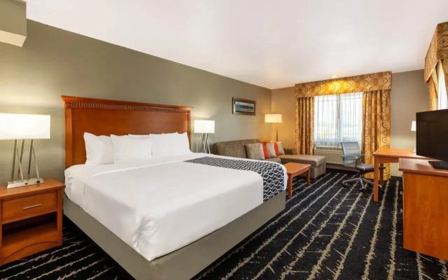 La Quinta Inn & Suites by Wyndham Vancouver