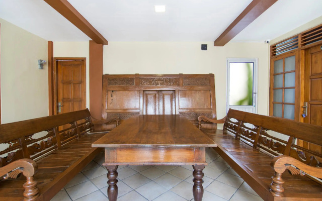 Super OYO 890 Dewi Fortuna Guest House