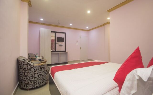 Oyo 17215 Garg Residency