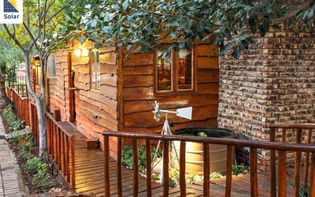 Riverside Lodge