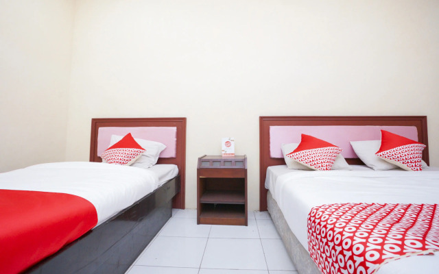 OYO 2003 Female Guest House