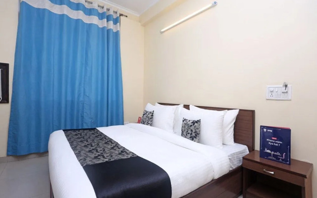 OYO Flagship 061 Chodhary Mor GT Road