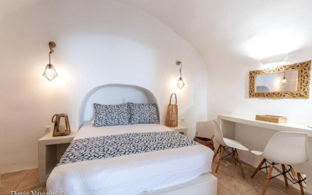 Santorinian Lava House