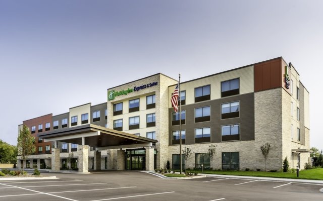 Holiday Inn Express Milwaukee West Allis, an IHG Hotel