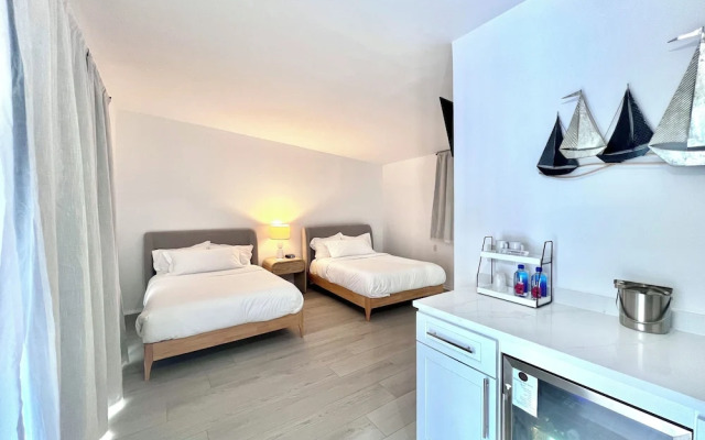 Wainscott Woods Retreat