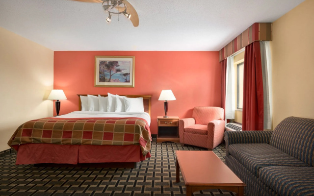 Baymont Inn and Suites Springfield