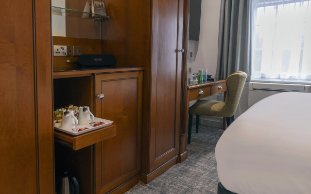 Crowne Plaza East Midlands Airport by IHG