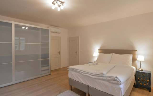 18th CENTURY BAROQUE RESIDENCE