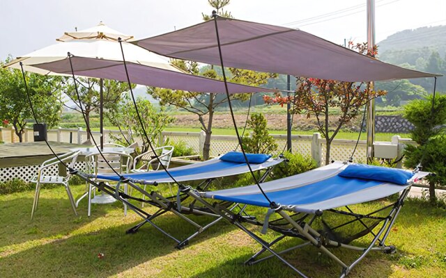 Ganghwa Pink House Pension