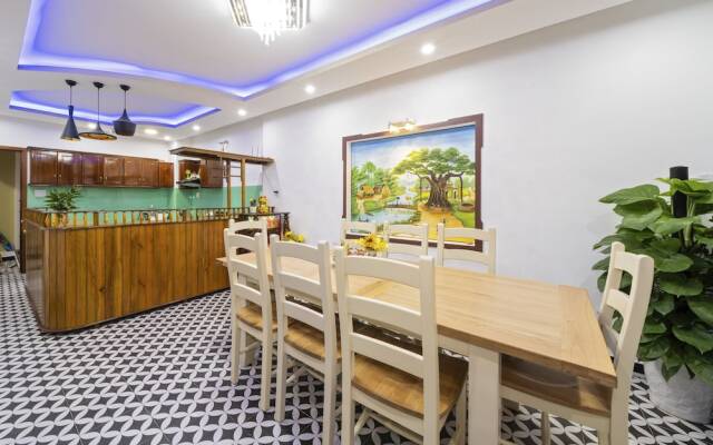 Blue Whale Homestay