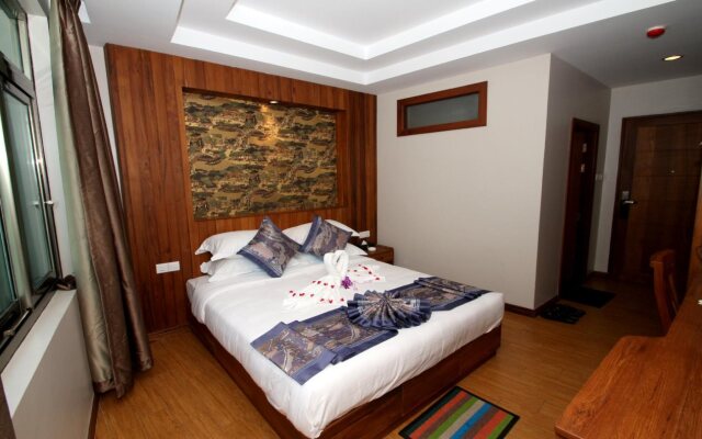Gemsy Hotel