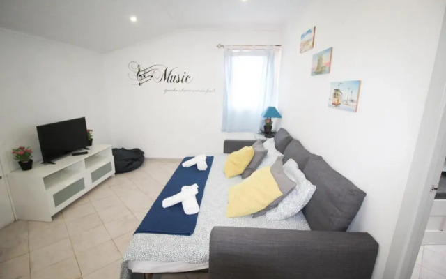 Oriente DNA Studios & Rooms