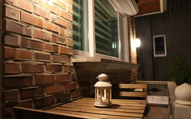 Bunk Guest House - Hostel