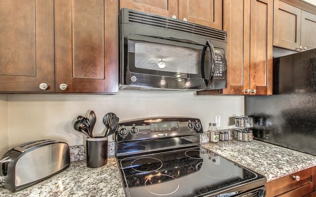 Southern #3116 - 3 Br condo by RedAwning