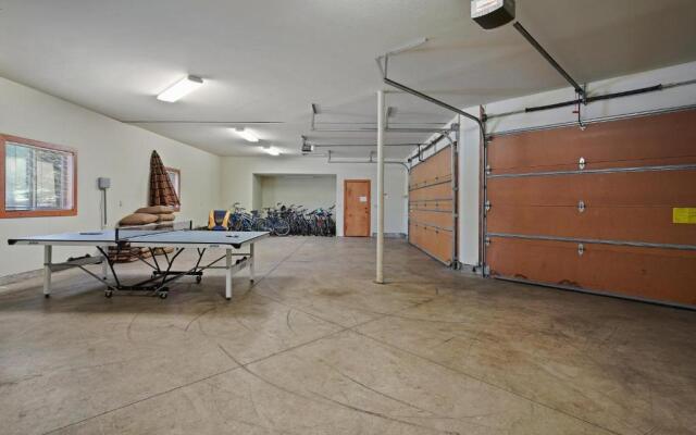 Vine Maple-Golf View-5Br/4.5Ba