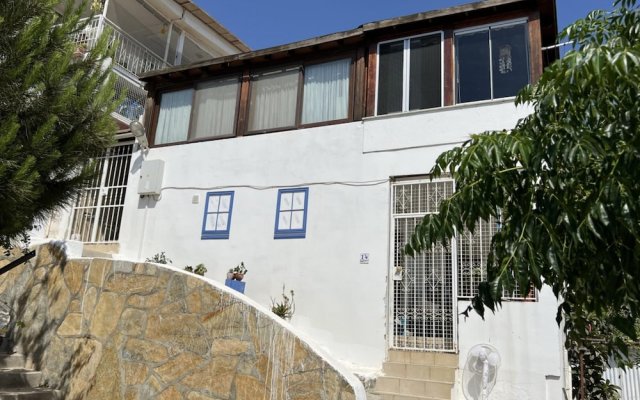 House Close to Beach With a Sea View in Bodrum
