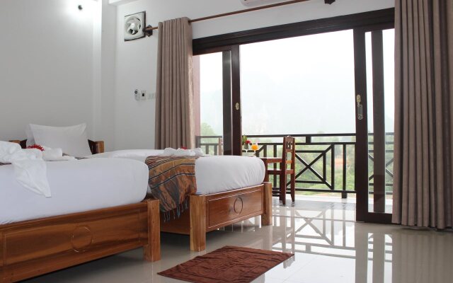 The Grand Riverside Hotel