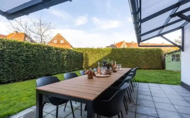 Spacious House With Garden for Family and Friends