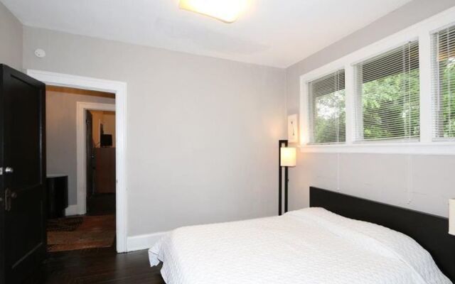 Hopkins Park Bed and Breakfast