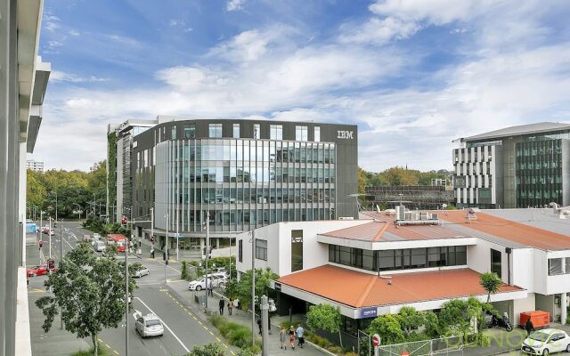 QV Ultra Modern Harbour Apartment - 856