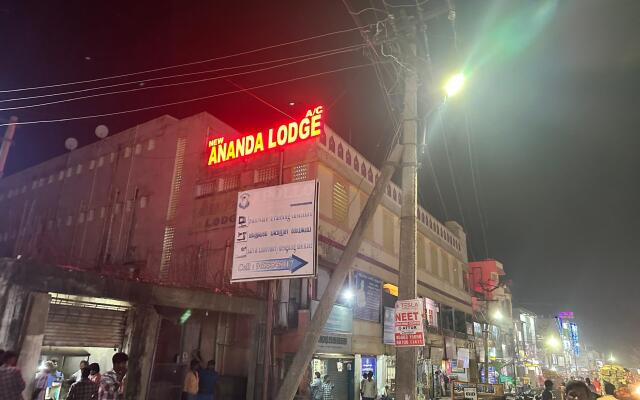 Anandha Lodge