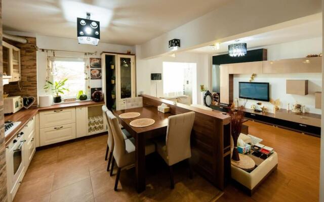 Apartament lux Crialy - 3 camere