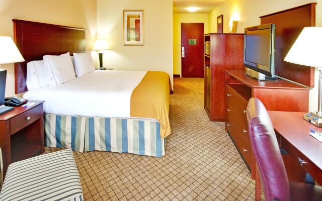 Holiday Inn Express & Suites Millington, an IHG Hotel