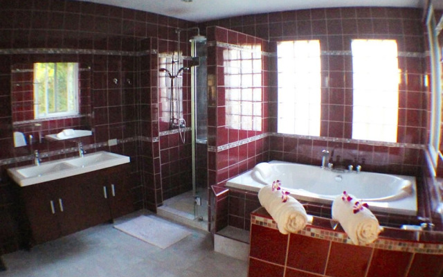 Seaview Pool Villa 4BR - VILLA ISSARA