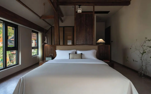 Xishuangbanna Jinghong Hidden in Nature