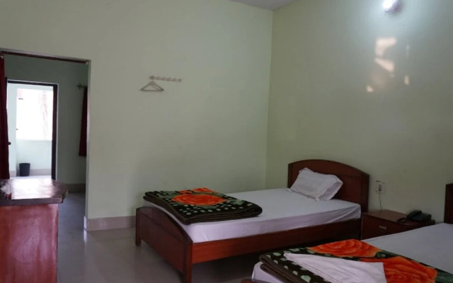 Goroomgo Diamond Plaza Rajgir