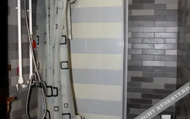 Lao Cheng Gen Hostel