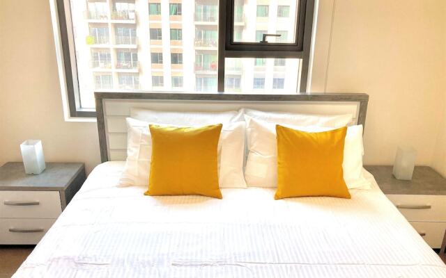 Gorgeous Newly Furnished 1bed in Dubai Hills