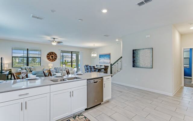 Golden Sunrise by Florida Spirit