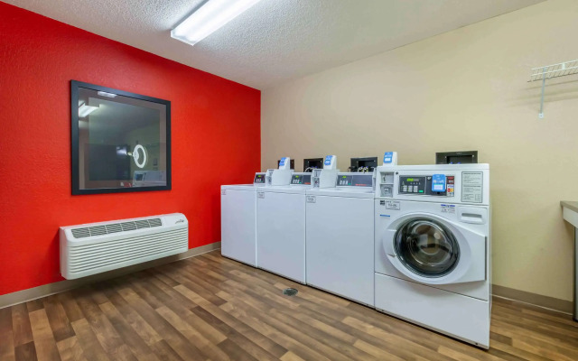 Extended Stay America Suites Rockford I90