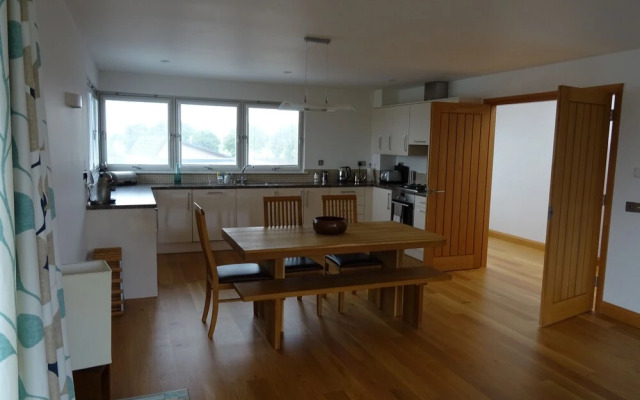 Grey Harlings Apartment
