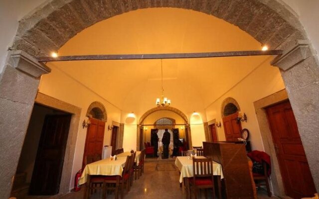 Demirkapi Konak Hotel