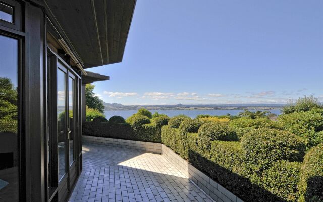 Lake Taupo Lodge