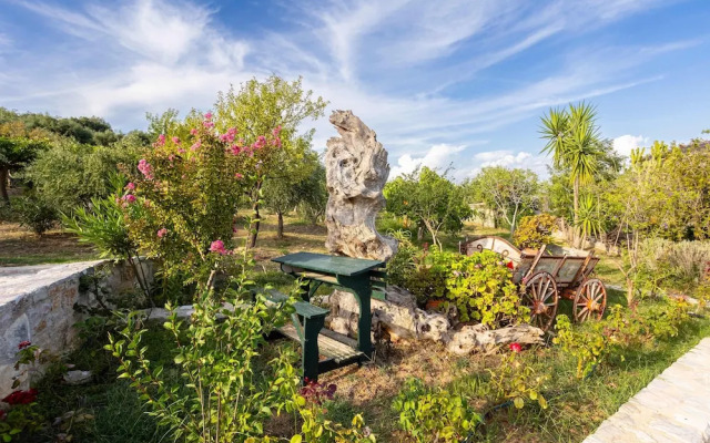 Stone Farmhouse in Groves - Sea Mountain Views